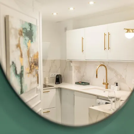 Apartment Glamorous Flat In The Heart Of By Rems Malaga