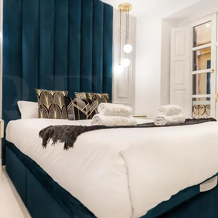Apartment Glamorous Flat In The Heart Of By Rems *